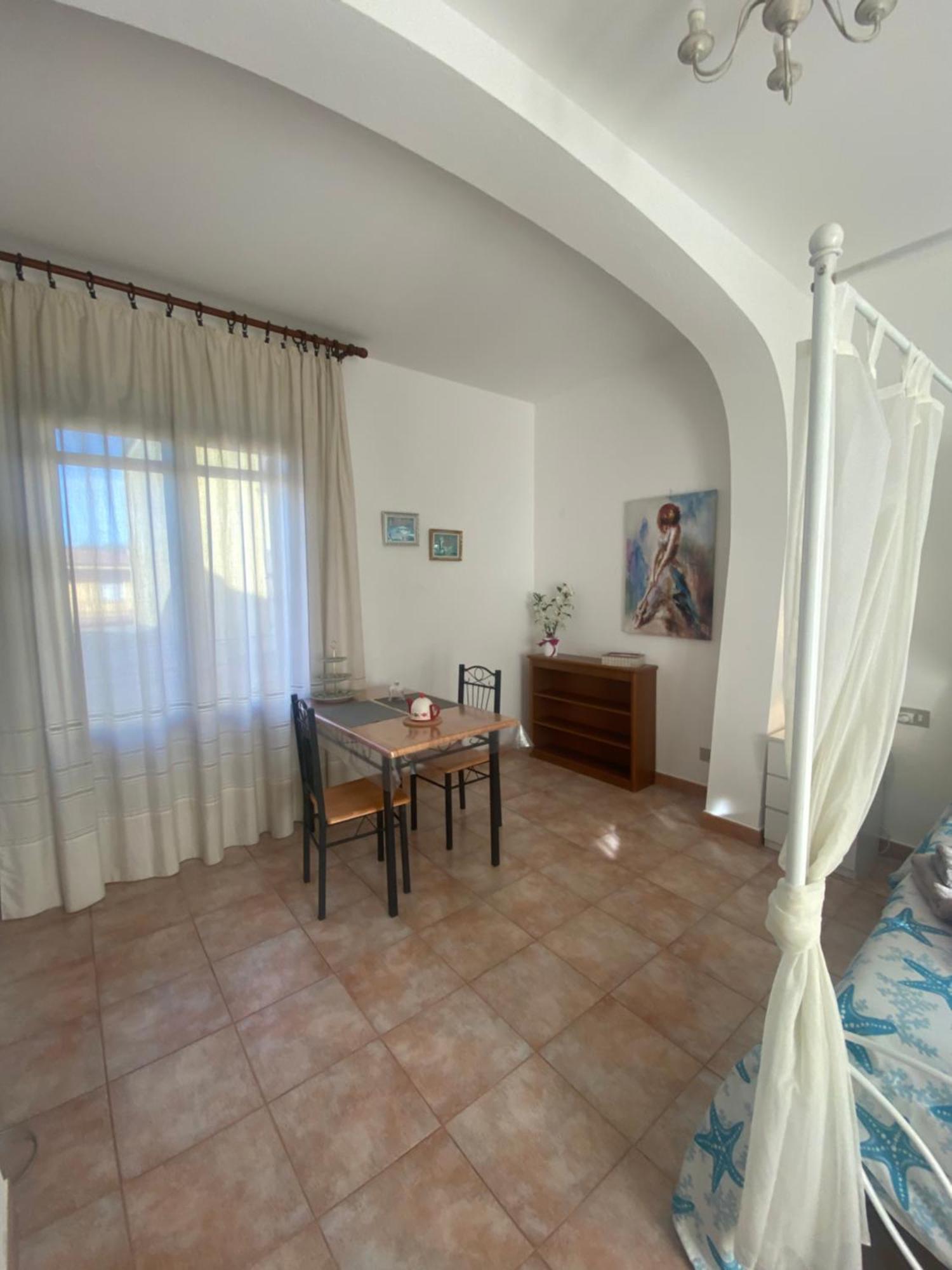 Bed And Breakfast Le Petunie Bari Sardo Exterior photo