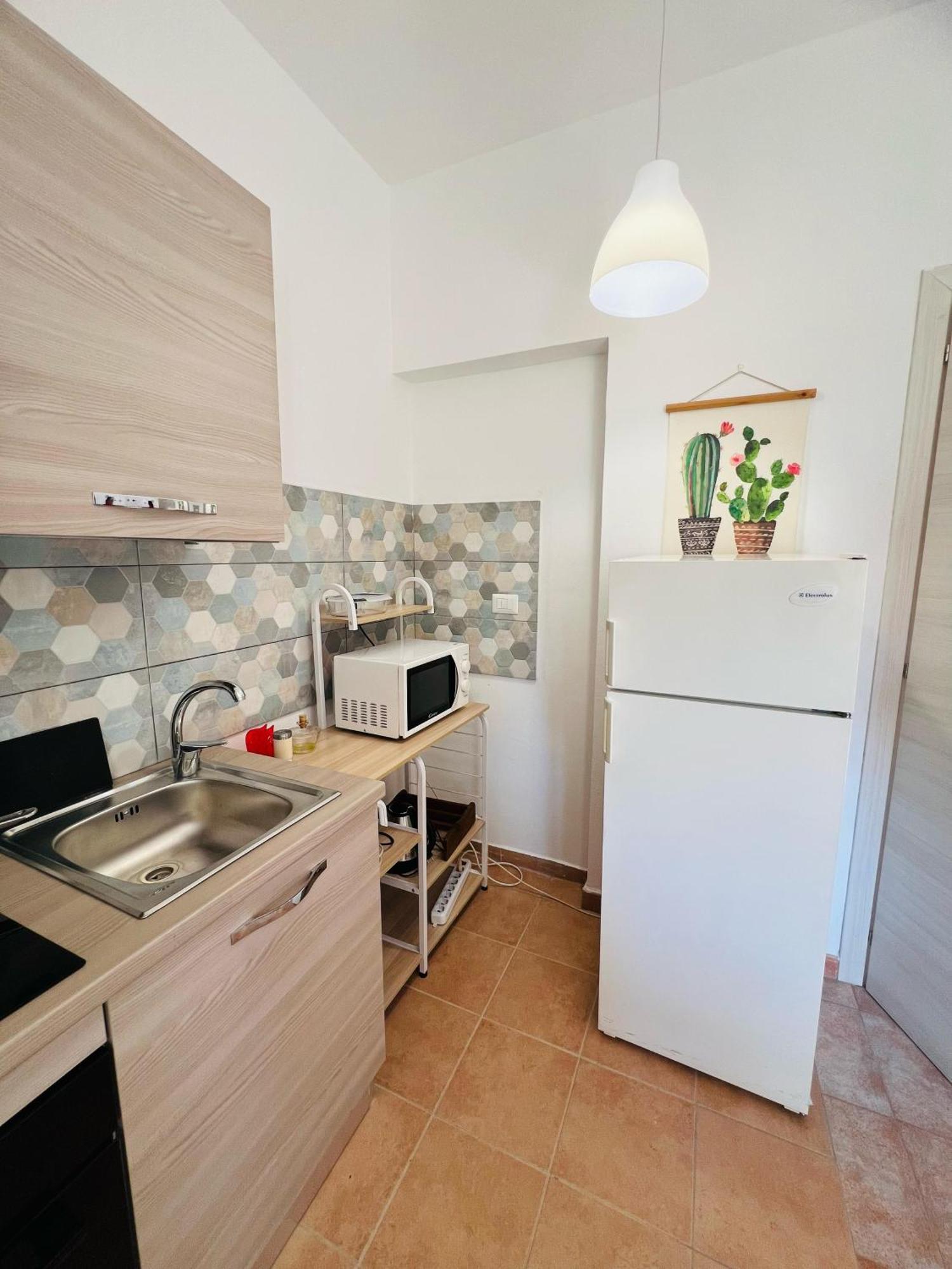 Bed And Breakfast Le Petunie Bari Sardo Exterior photo