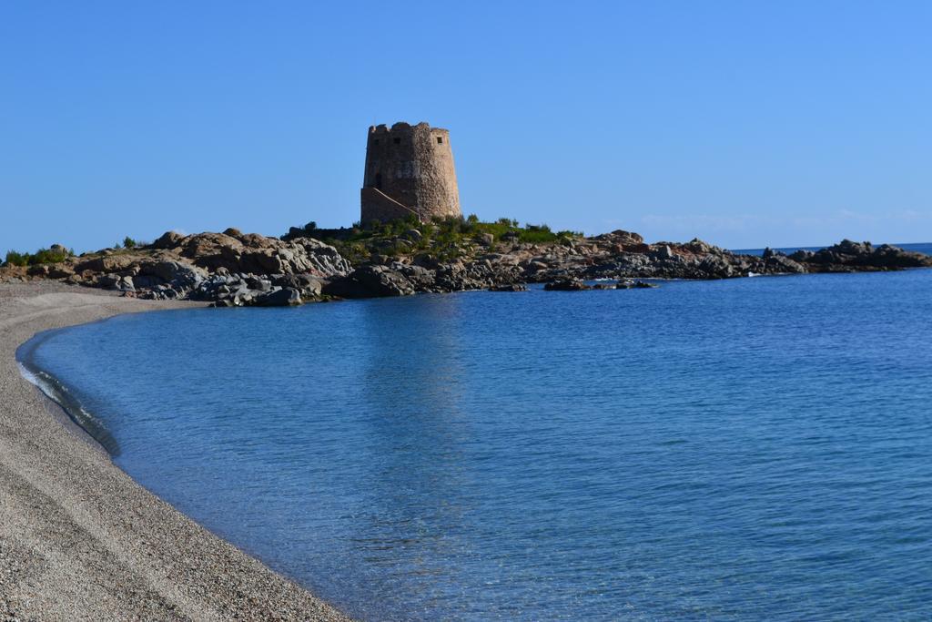 Bed And Breakfast Le Petunie Bari Sardo Exterior photo